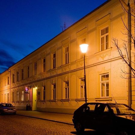 Penzion Maly Val Kroměříž エクステリア 写真