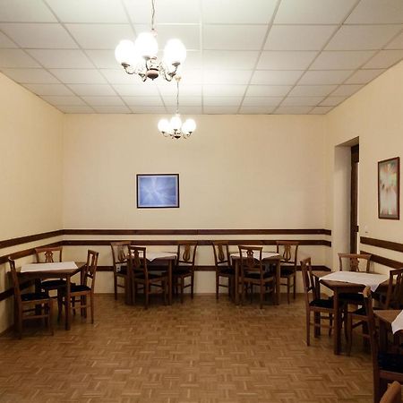 Penzion Maly Val Kroměříž エクステリア 写真